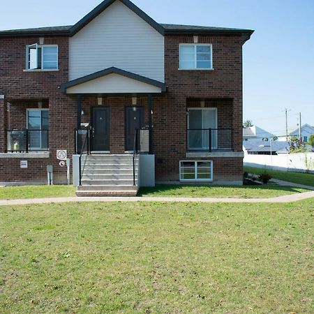 Luxury Two Story Villa Unit A Laval Extérieur photo